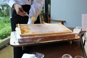 朝食